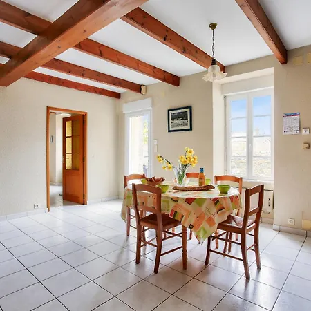 Grand Jardin Et Calme Au Coeur Des Cotes-d'armor Holiday home La Bouillie